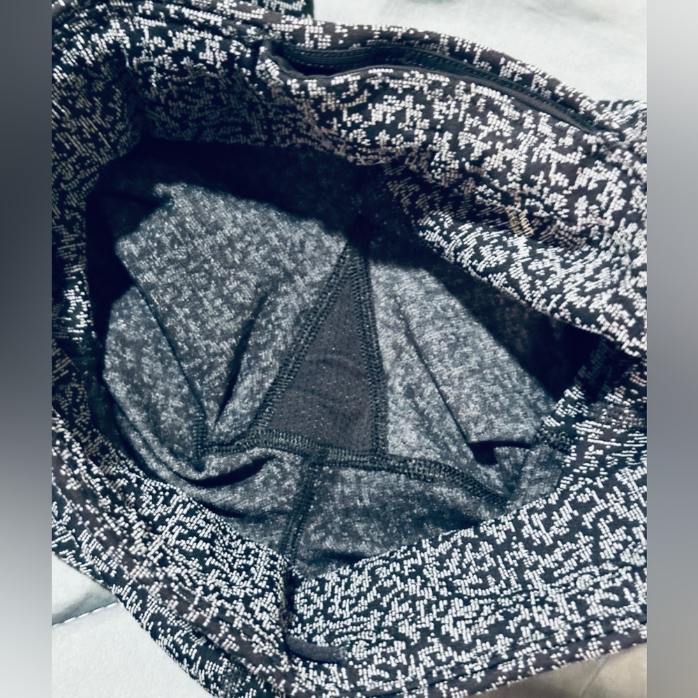 Athleta Ultimate Stash Pocket Textured 7/8 Leggings Black Gray Size Small - Picture 5 of 8